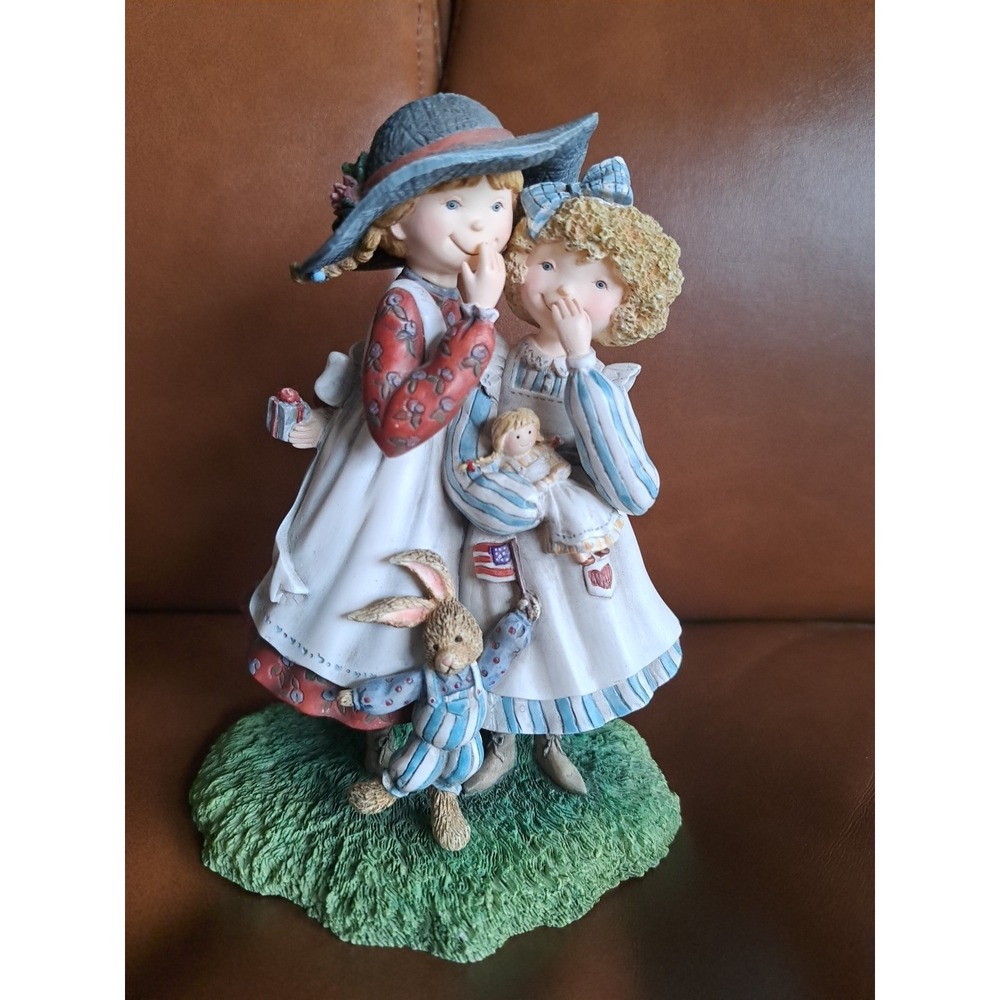 2000 Lang & Wise Special Friends Figurine " I've Got a Secret " #41600002